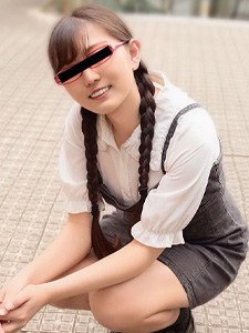 お尻の開発にも興味津々な赤メガネ娘 反町智美