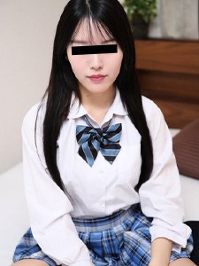 山下もえか 制服娘を電車でイタズラ 山下もえか