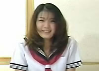 ヨウコ セーラー服と貝殻