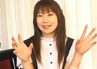 松嶋杏 生アナルウエイトレス