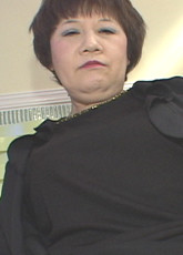 熟練フェラの豊満熟女 / 芳子